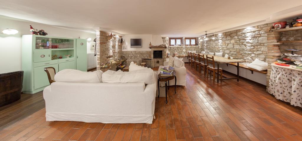 Assisi Charme Bed and Breakfast Buitenkant foto